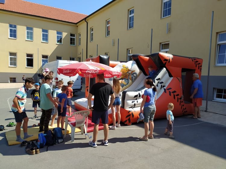 Ifjúsági és Vakációs Bibliahét 86